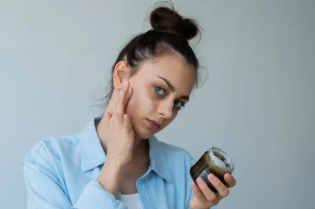 Top 5 Mistakes to Avoid When Applying Foundation